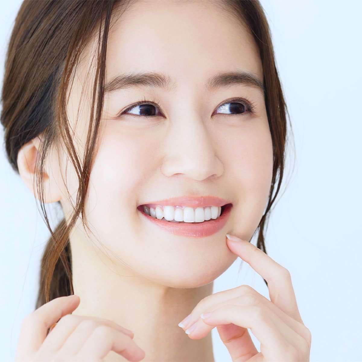 矯正で見た目・口元の印象を整える。優しく。美しく。丁寧に。